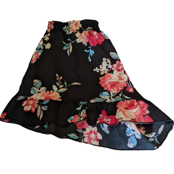 Living Doll Floral Shorts - Picture 4 of 10